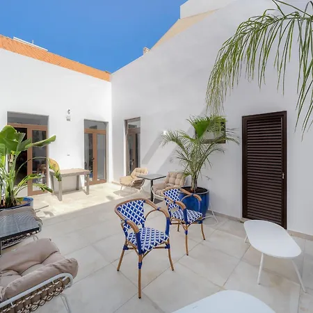 Casa Laranja Promenade Patio *